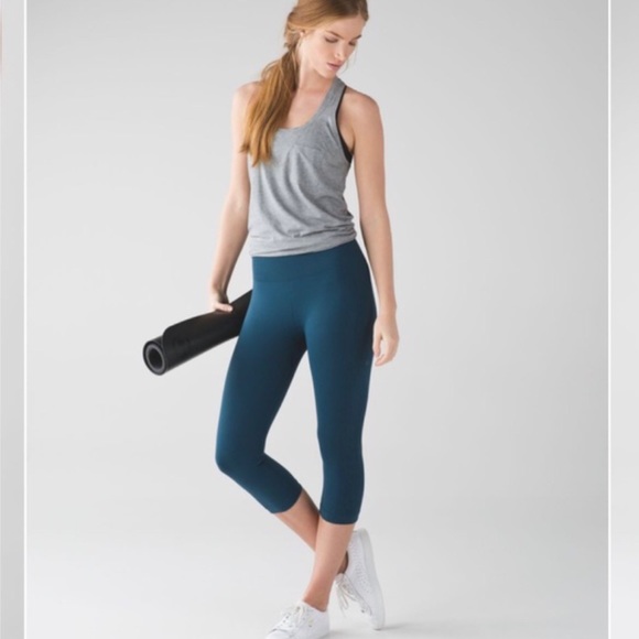 LULULEMON Flow & Go Crop Legging Astro Teal Sz. 8 - Picture 3 of 11